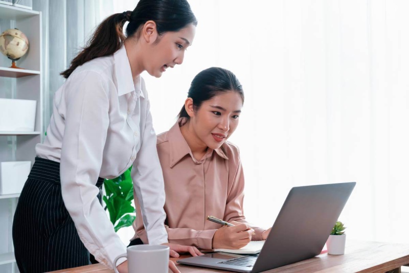 How To Hire An Intern For The Summer For Your  Business